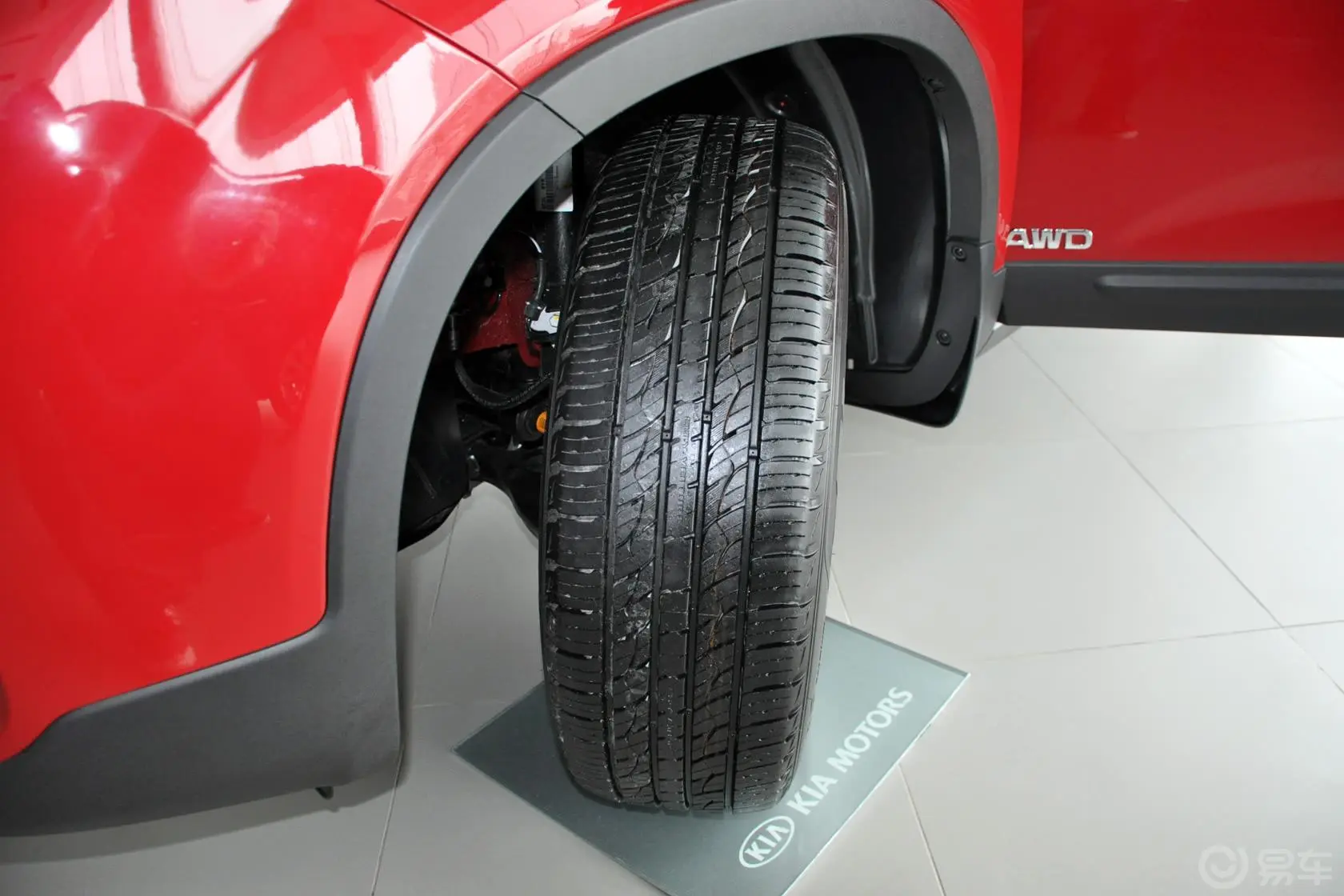 索兰托2.4L 汽油  舒适版 七座轮胎花纹