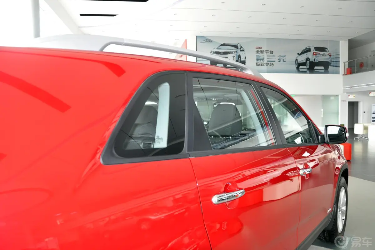 索兰托2.4L 汽油  舒适版 七座外观