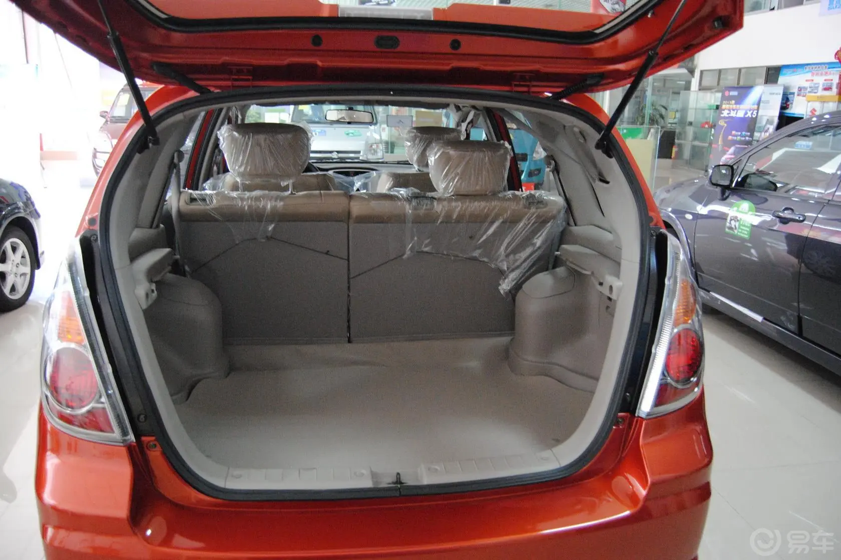 利亚纳两厢 1.4L VVT 手动 舒适II型行李箱空间