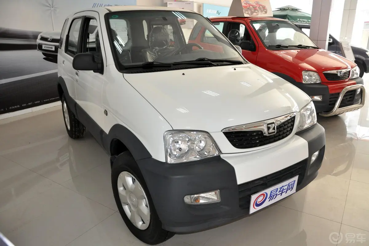 众泰20081.3L 手动 实用型侧前45度车头向右水平