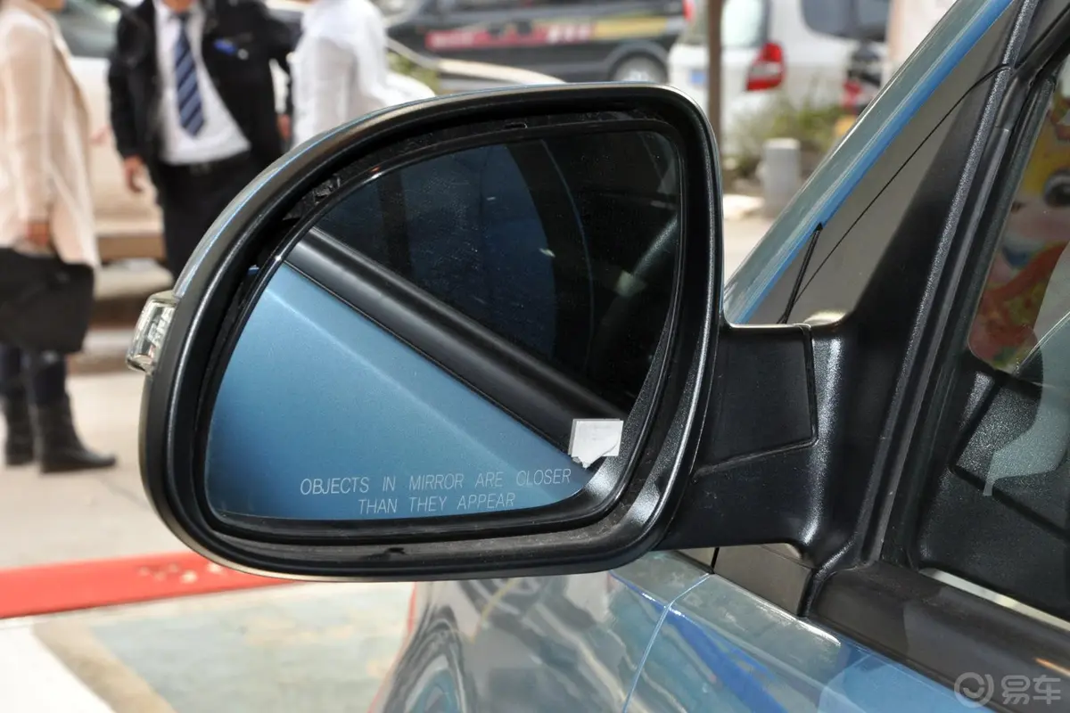 柯兰多2.0L 手动 两驱 舒适版 汽油后视镜镜面（后）