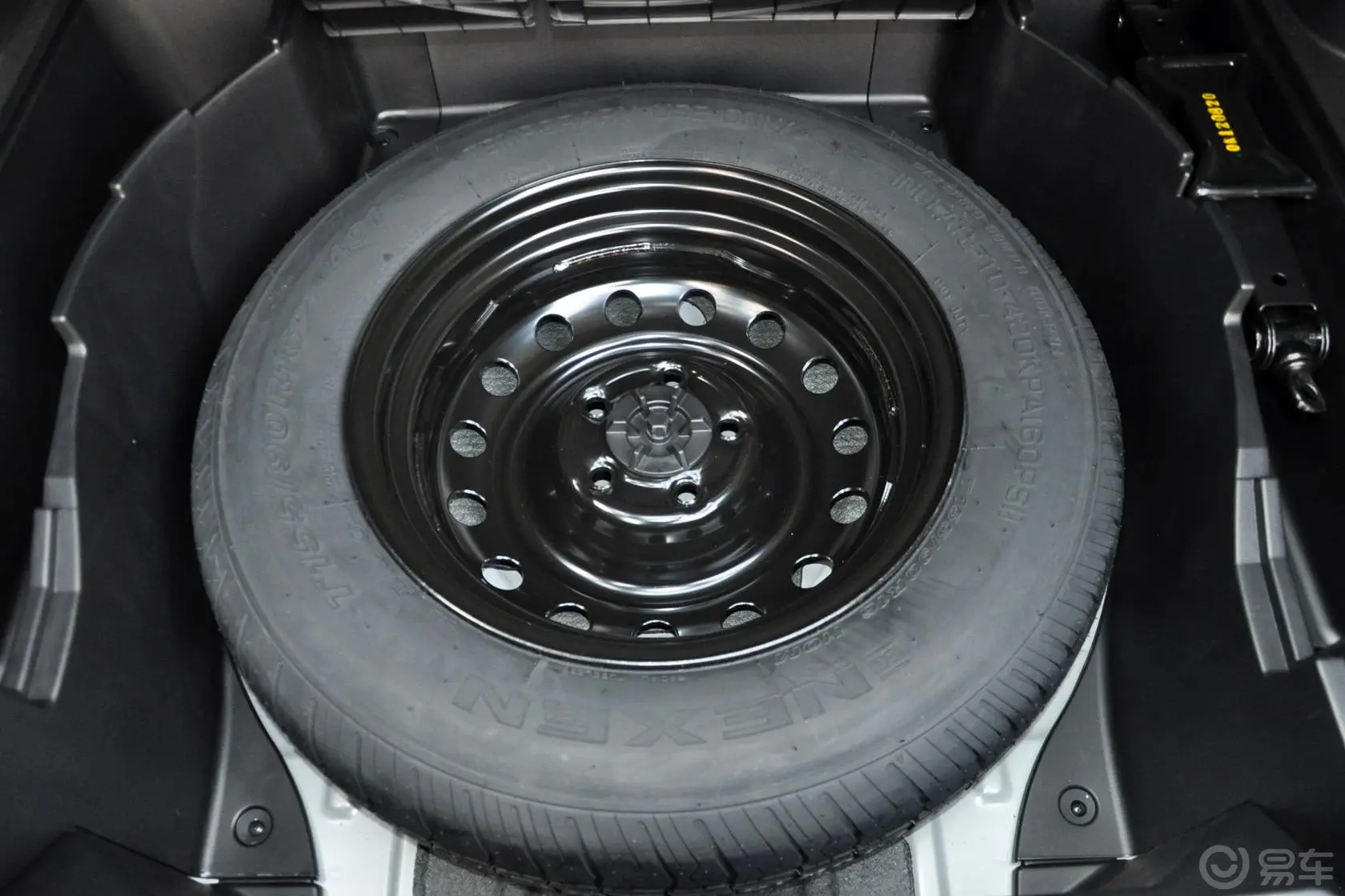柯兰多2.0L 手动 两驱 舒适版 汽油备胎