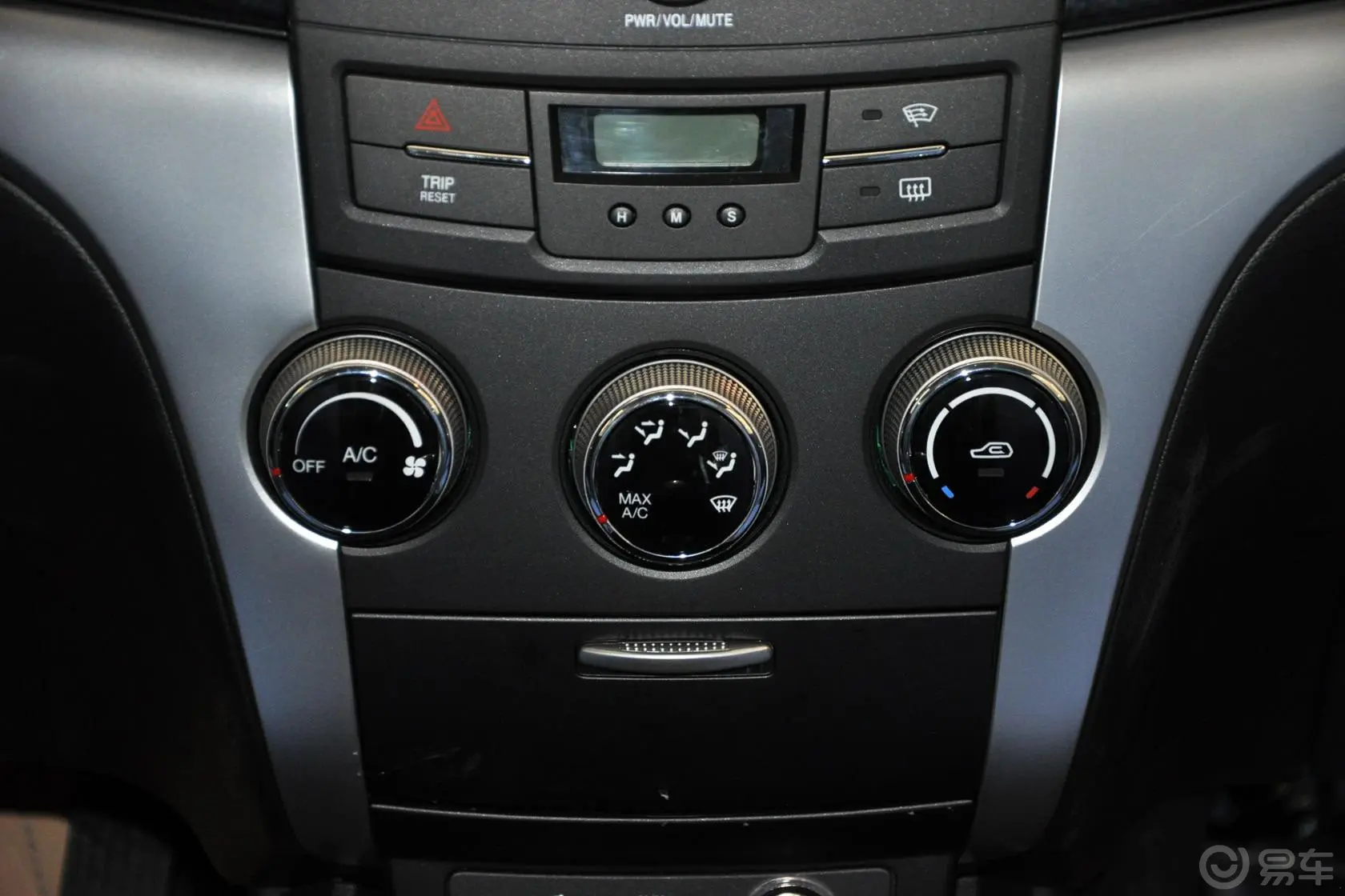 柯兰多2.0L 手动 两驱 舒适版 汽油空调