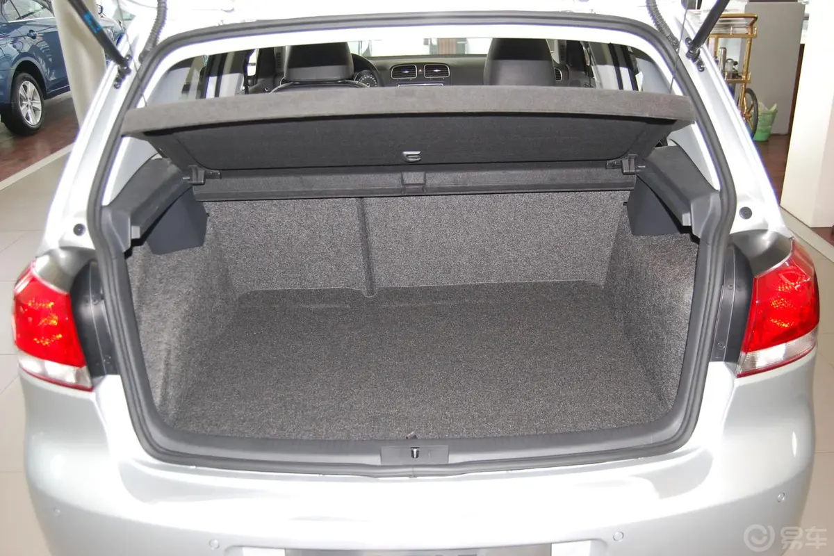 高尔夫1.4T 自动舒适型行李箱空间
