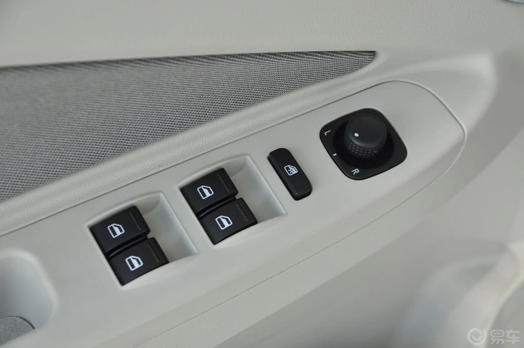 欧朗三厢 1.5L 手动 舒适型车窗升降键