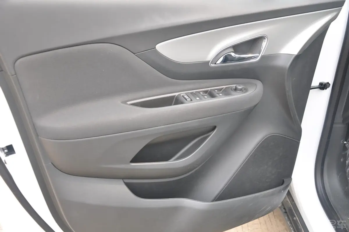 昂科拉1.4T G 手动 都市进取型驾驶员侧车门内门板