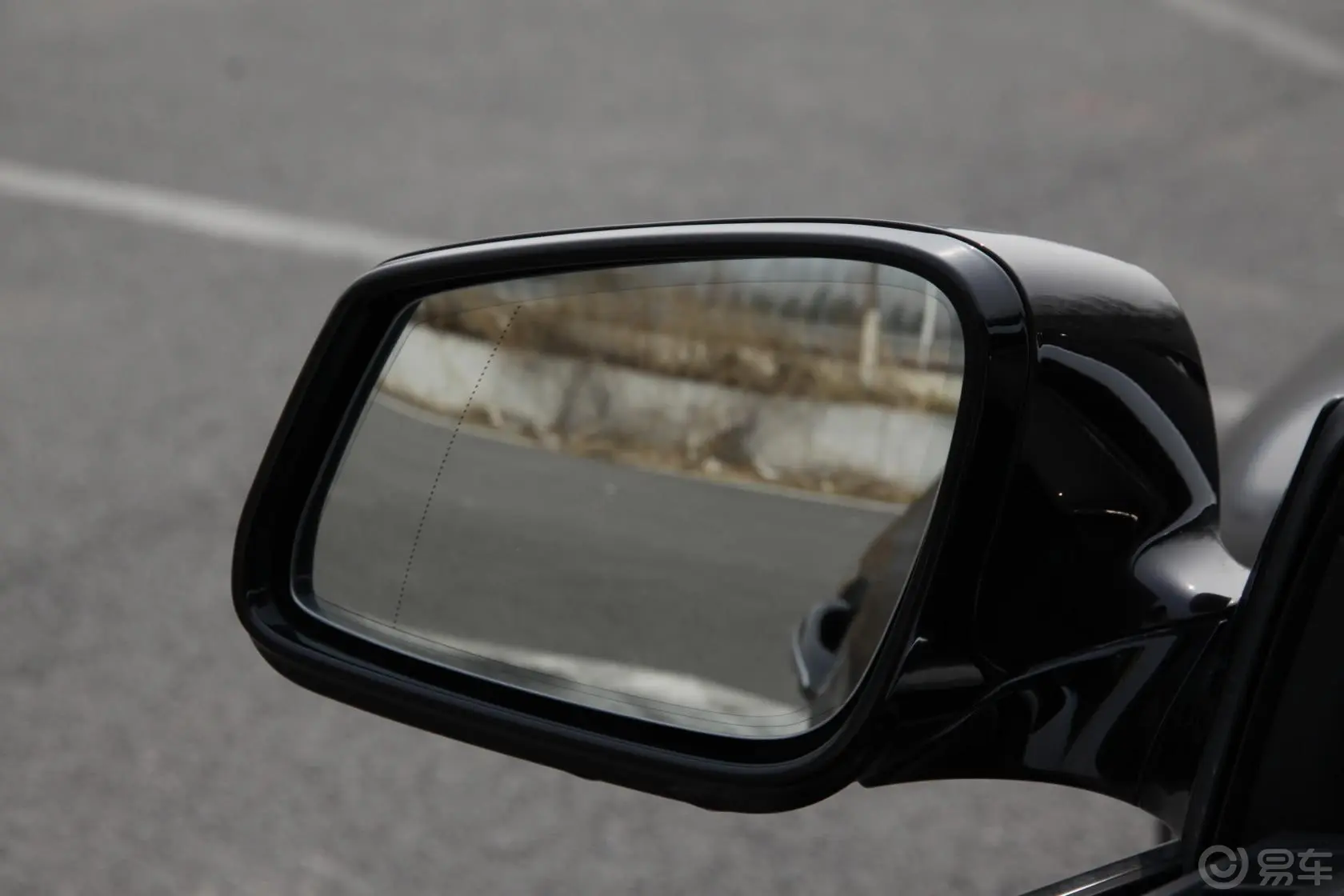 宝马6系650i xDrive Gran Coupe后视镜镜面（后）