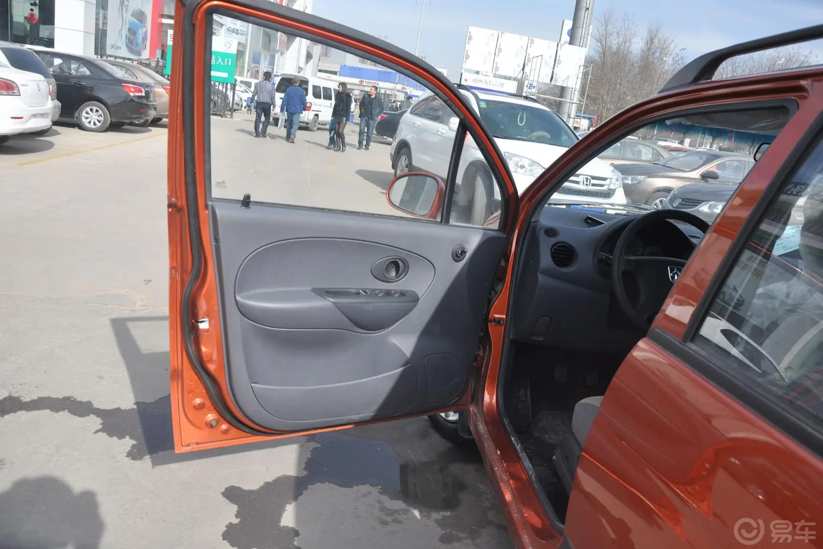 乐驰1.0L 手动 优越型驾驶员侧车门内门板