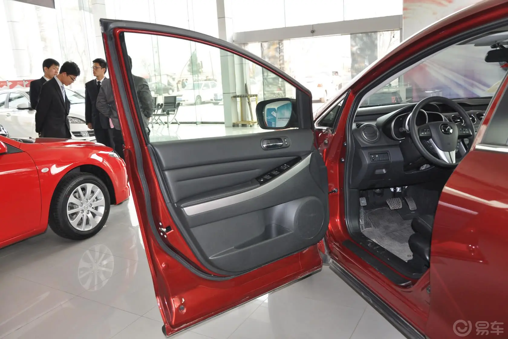 马自达CX-7(进口)2.5L豪华型驾驶员侧车门内门板
