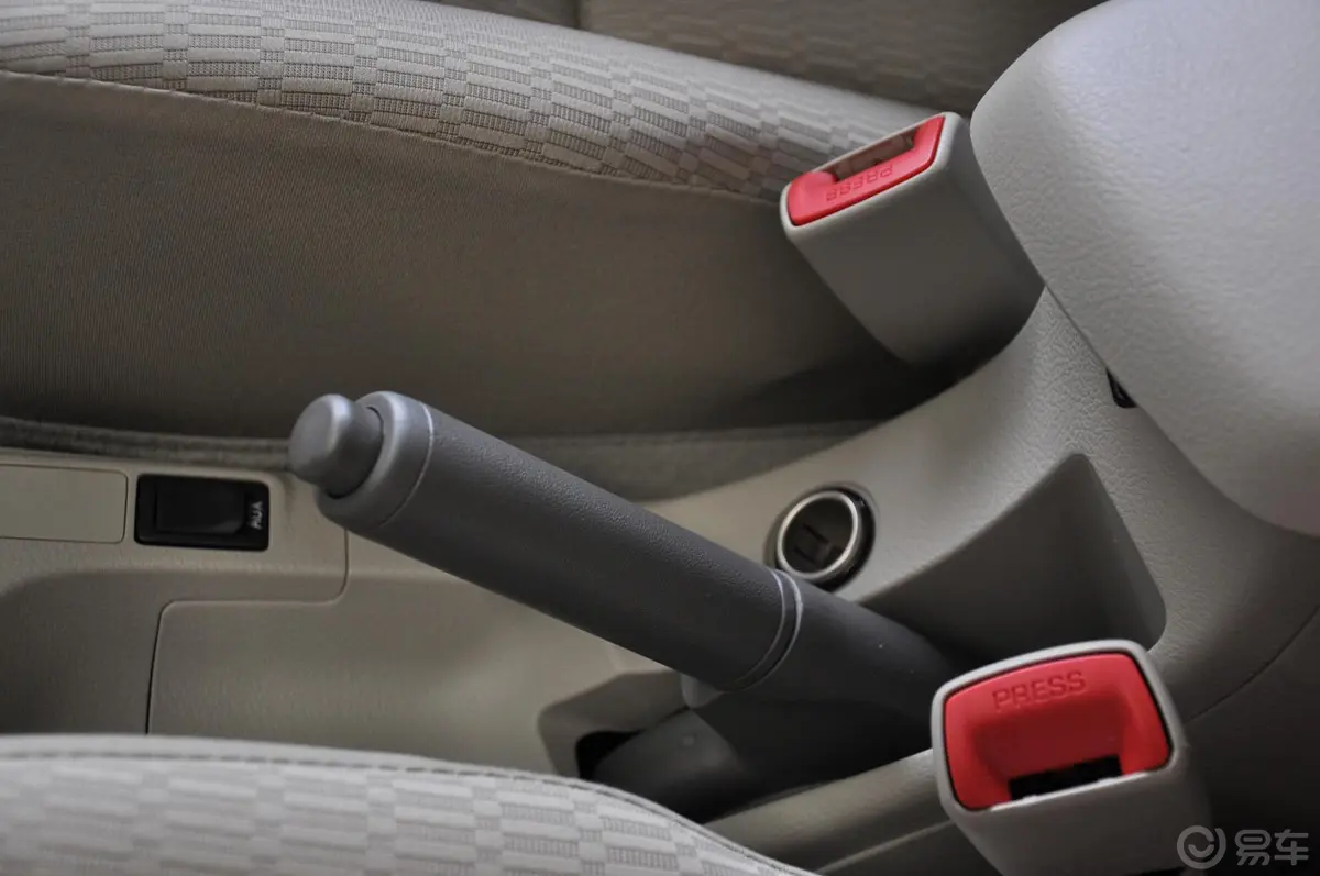 威驰1.6L GL-i 天窗版 自动驻车制动（手刹，电子，脚刹）
