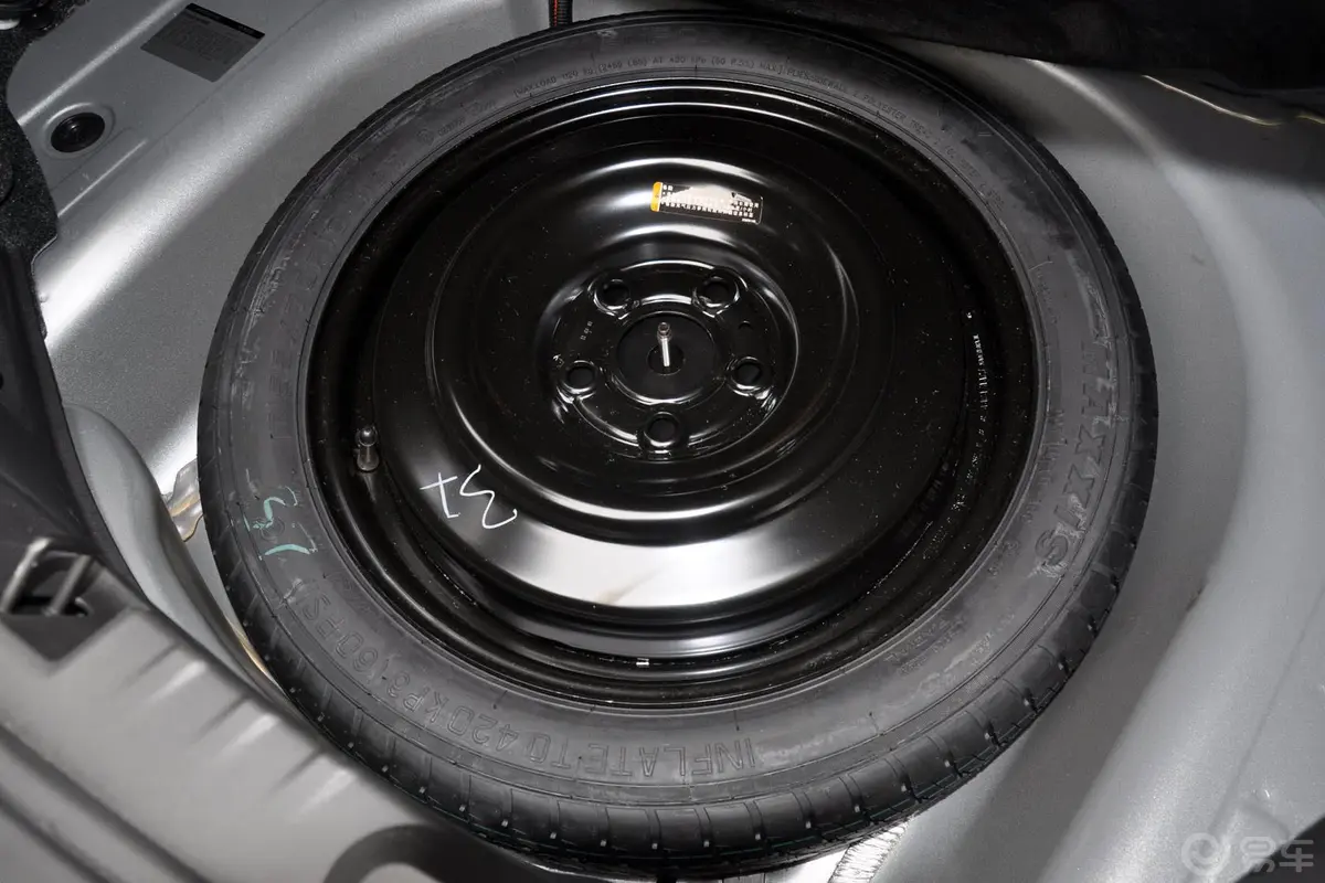 科迈罗3.6L  V6 自动 传奇性能版备胎