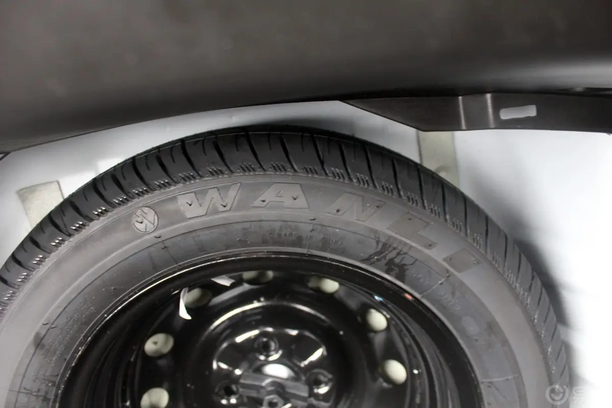 和悦A13RS CROSS 1.3L 手动 舒适型备胎品牌