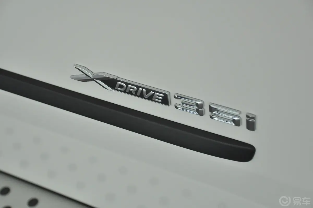 宝马X5(进口)xDrive35i 豪华型车侧标