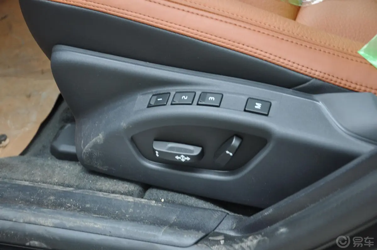 沃尔沃S60(进口)2.0T 手自一体 T5 舒适版座椅调节键