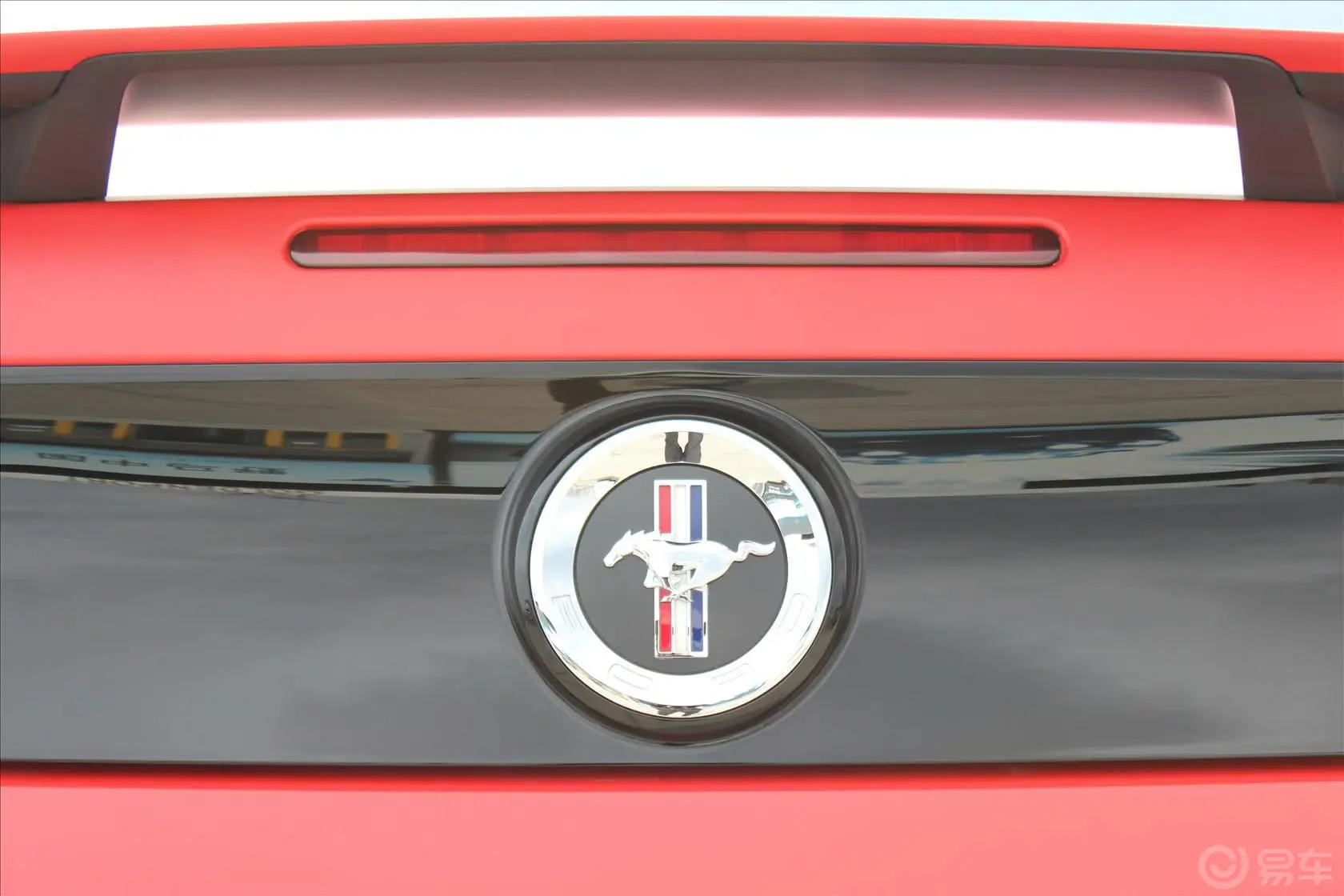 Mustang3.7L 自动 V6尾标