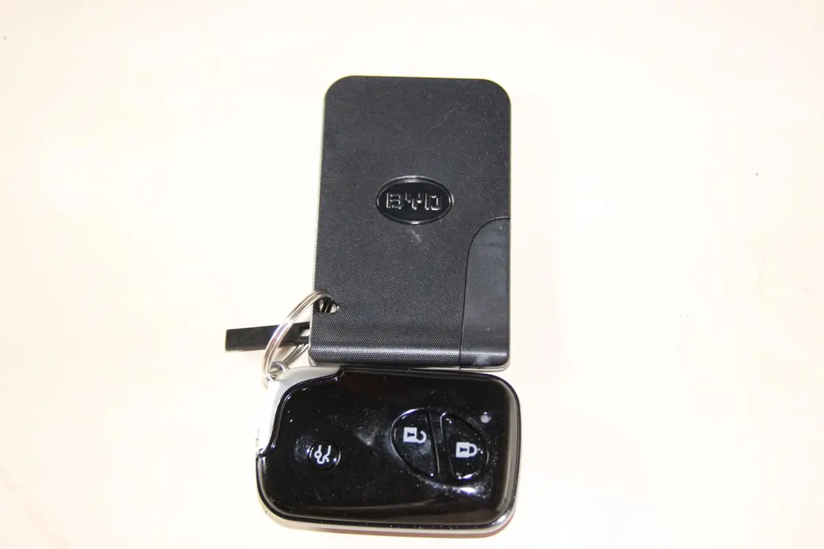 比亚迪S62.0L 手动 豪华型 劲悦版钥匙