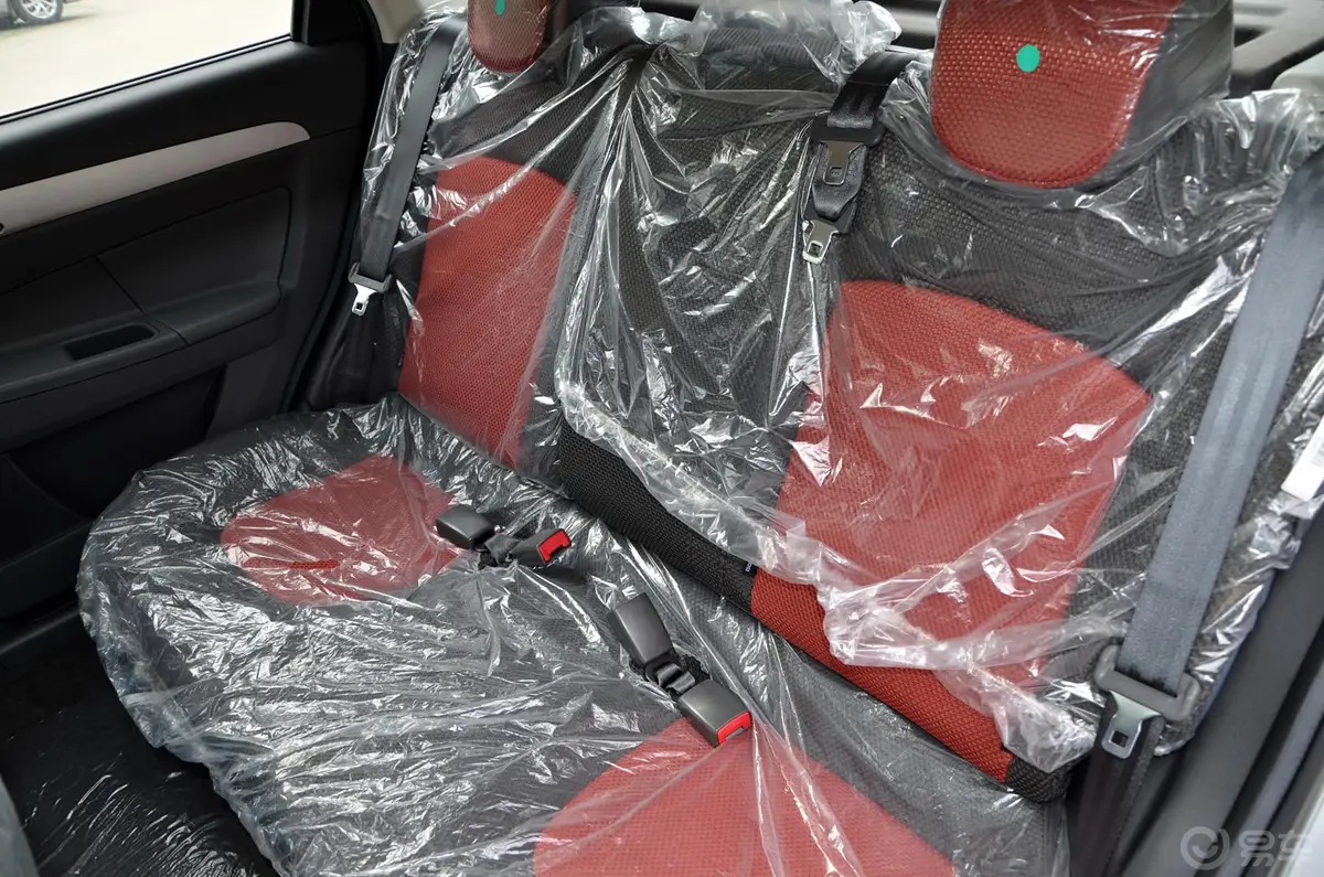 风神H30Cross 1.6L 自动 尊逸型后排座椅
