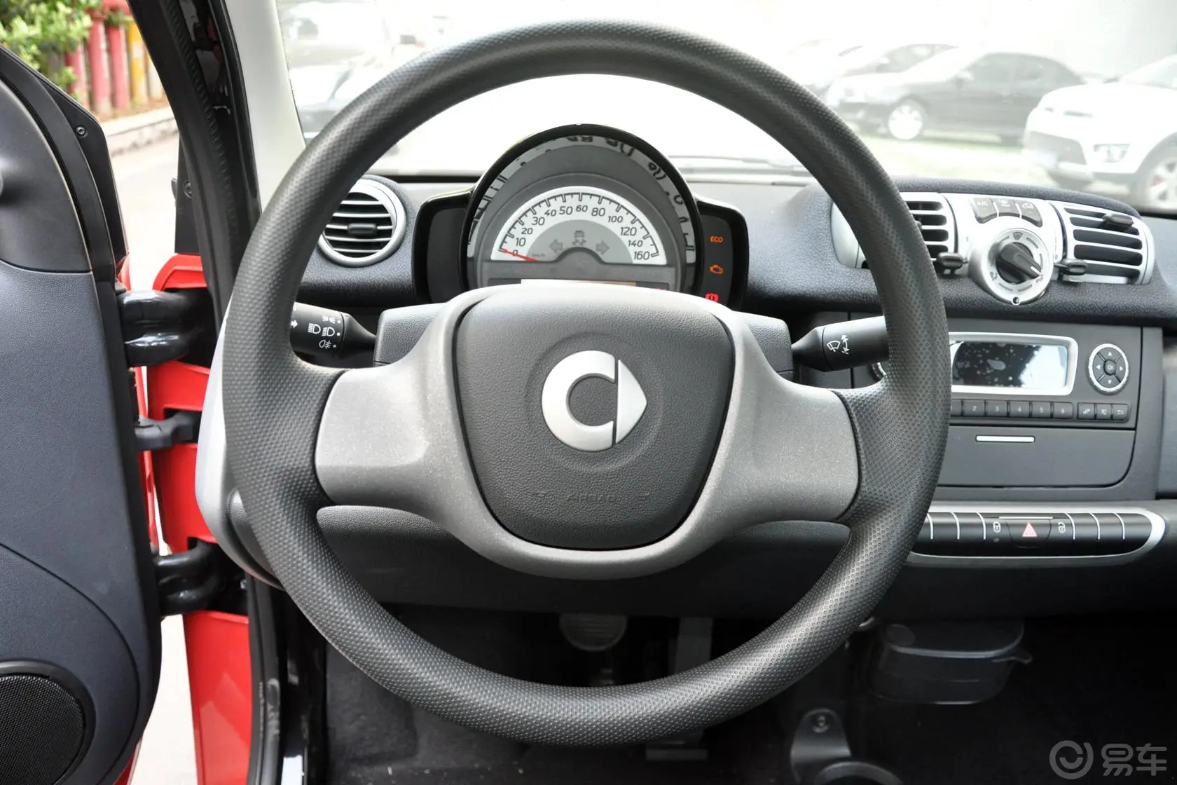 smart fortwo1.0L MHD 硬顶舒适版方向盘