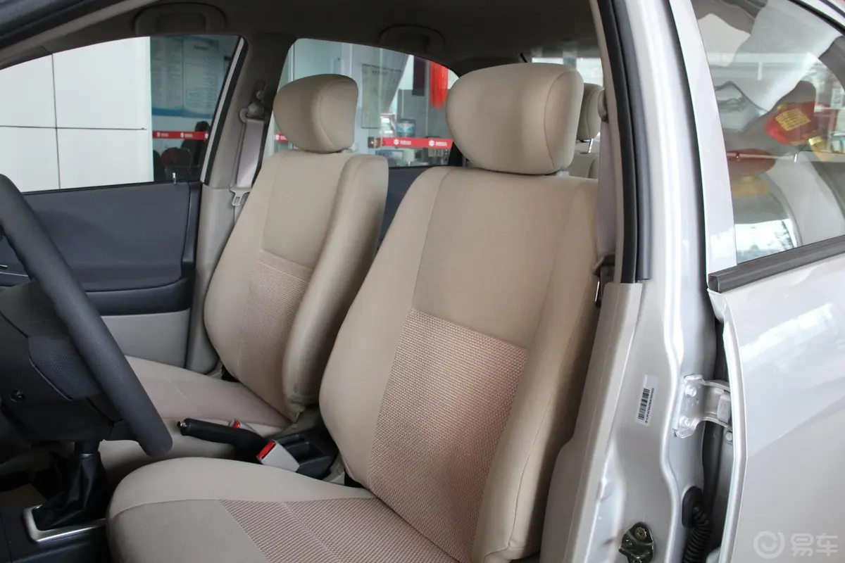 利亚纳三厢 1.6L 手动 标准型驾驶员座椅