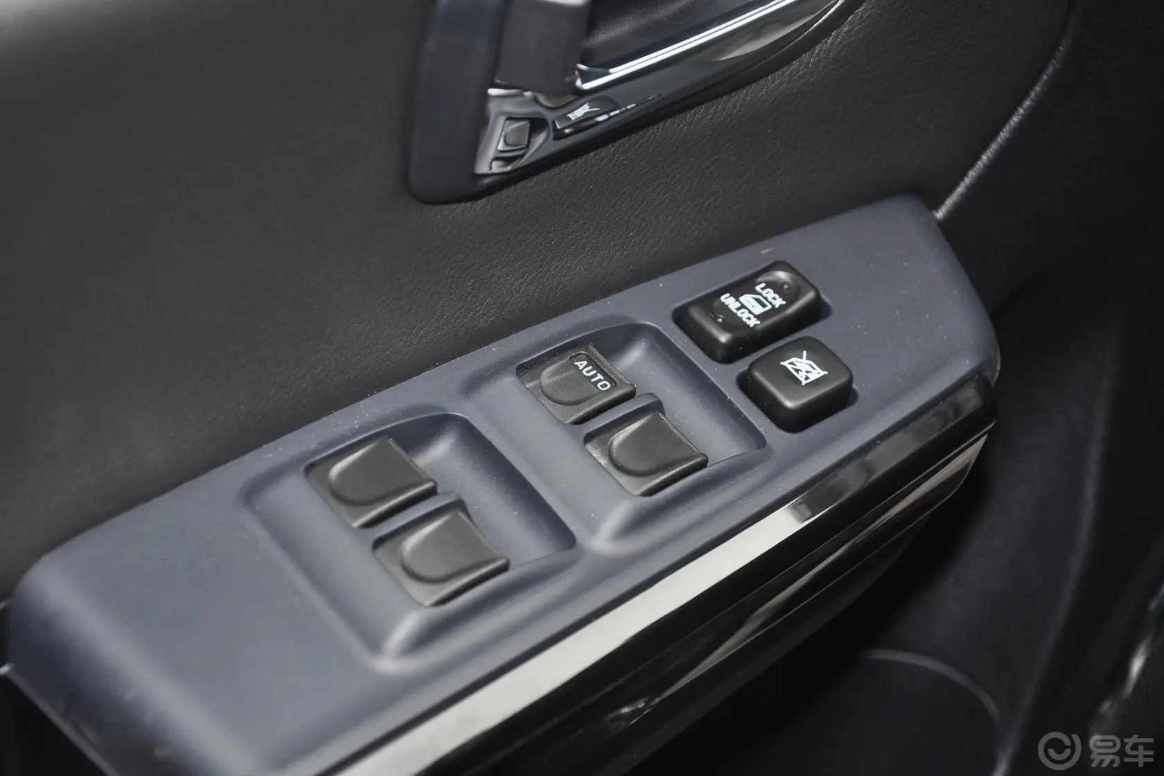 哈弗H5经典欧风版 2.4 四驱 超豪华型车窗升降键