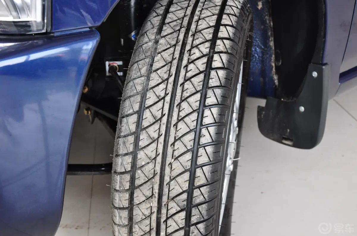 北斗星1.4L 手动 冠军版 适用型轮胎花纹