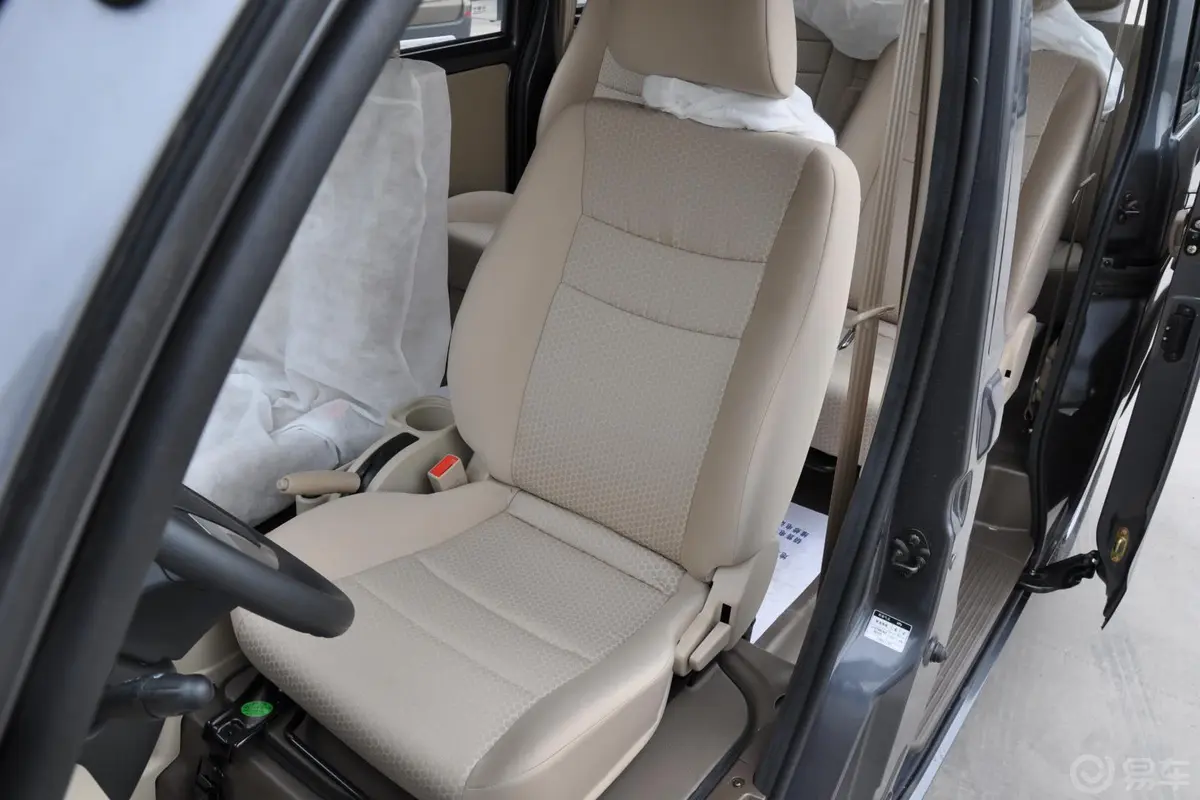 佳宝V80MPV版 1.3L 手动 舒适版驾驶员座椅