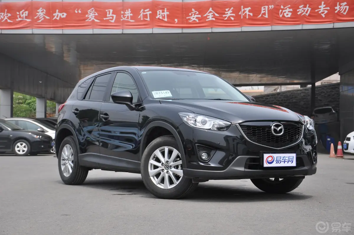 马自达CX-5(进口)2.0L 手自一体 四驱 豪华导航版侧前45度车头向右水平