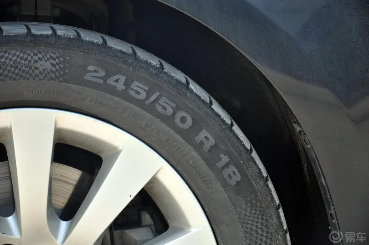 宝马5系GT535i xDrive 豪华型轮胎规格