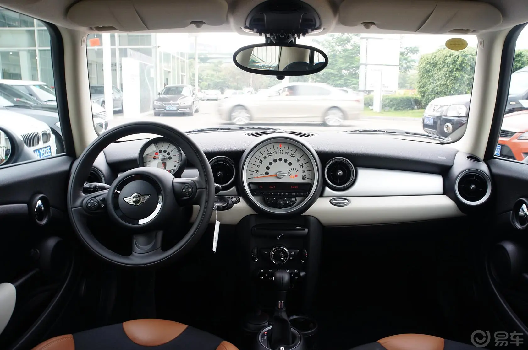 MINICOOPER Fun内饰全景正拍