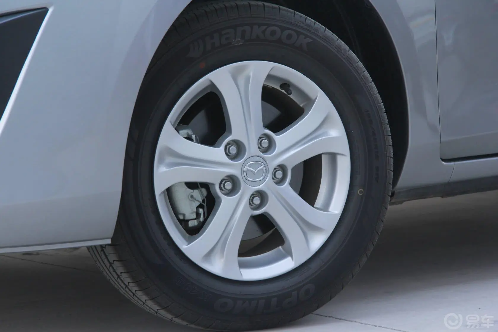 马自达3 星骋三厢 1.6L 自动 舒适型轮圈