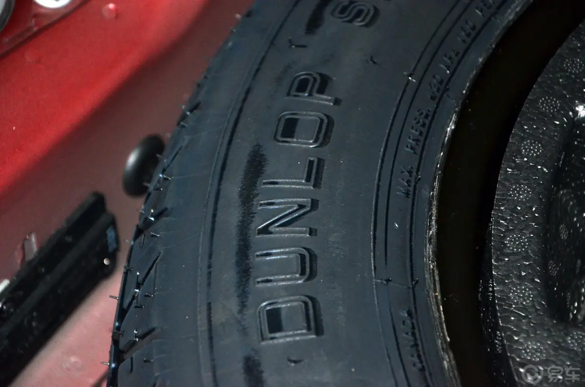 宝马X6xDrive35i 豪华型备胎品牌