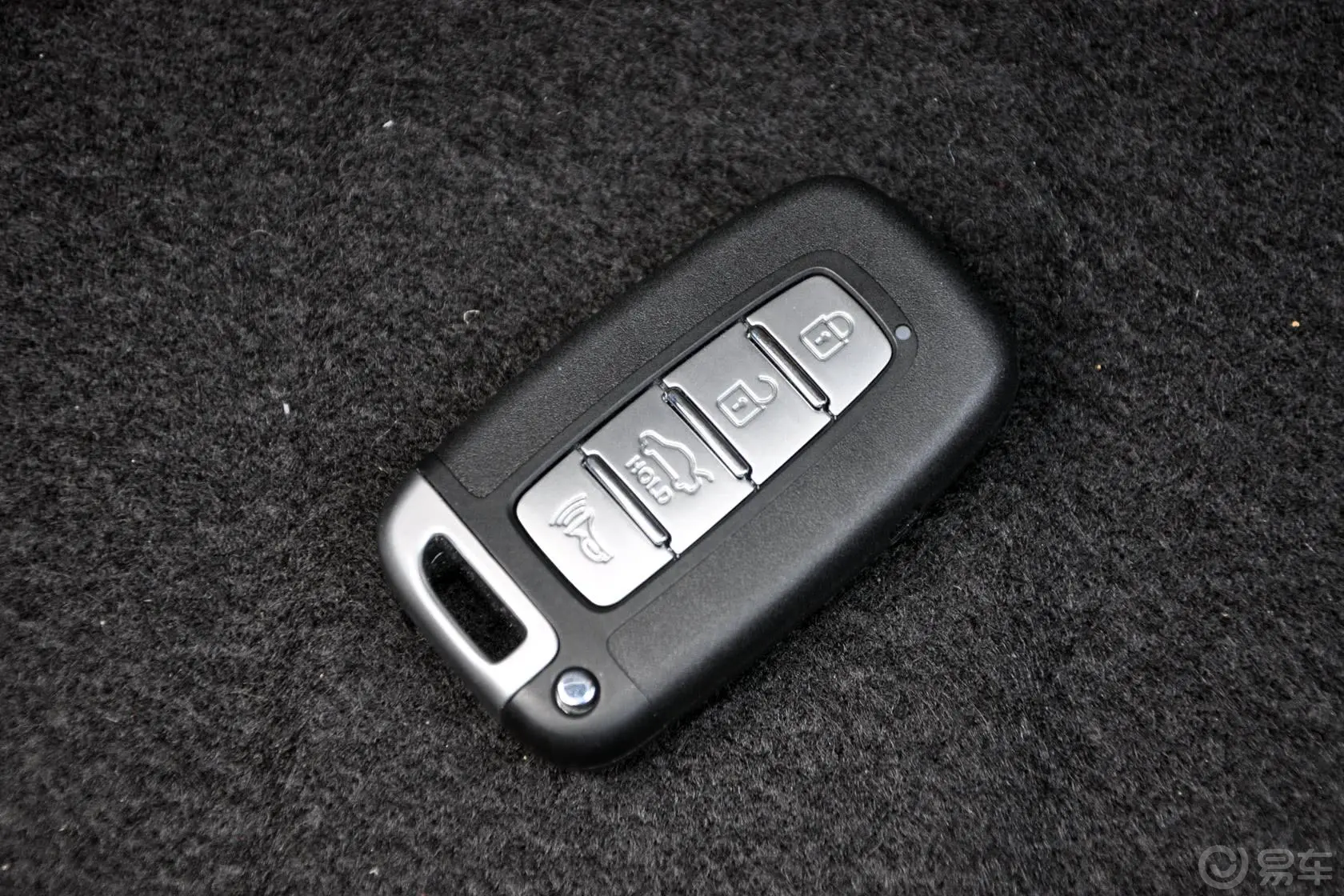 索兰托2.2L 柴油 舒适版 五座钥匙