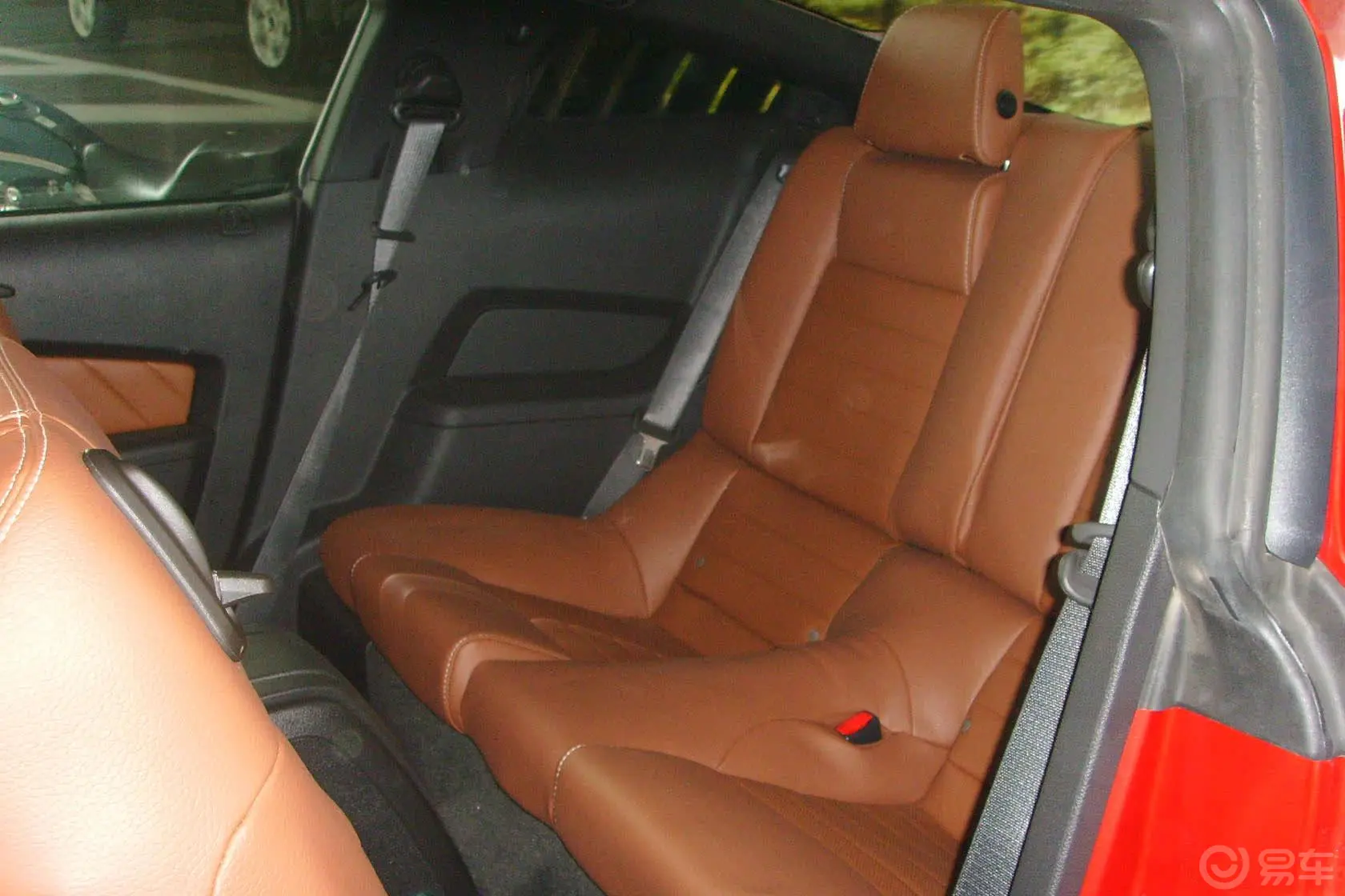 MustangV8 5.0L GT自动  豪华版 标配后排空间体验