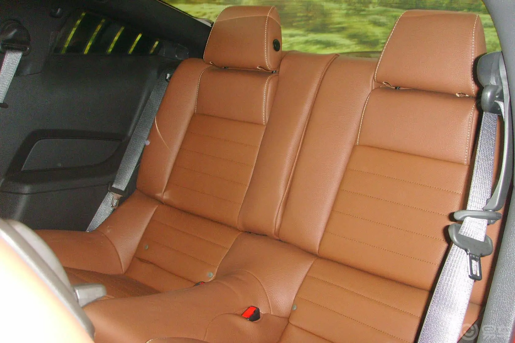 MustangV8 5.0L GT自动  豪华版 标配后排座椅