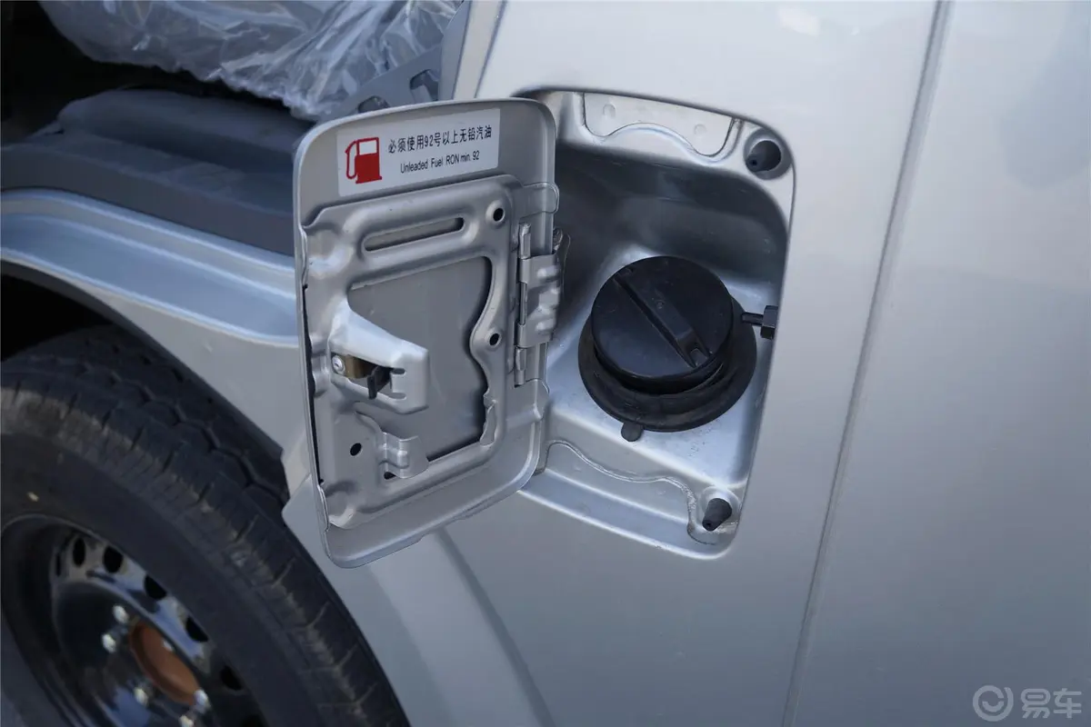 金杯大海狮大海狮W 2.4L 手动 标准型 汽油油箱盖