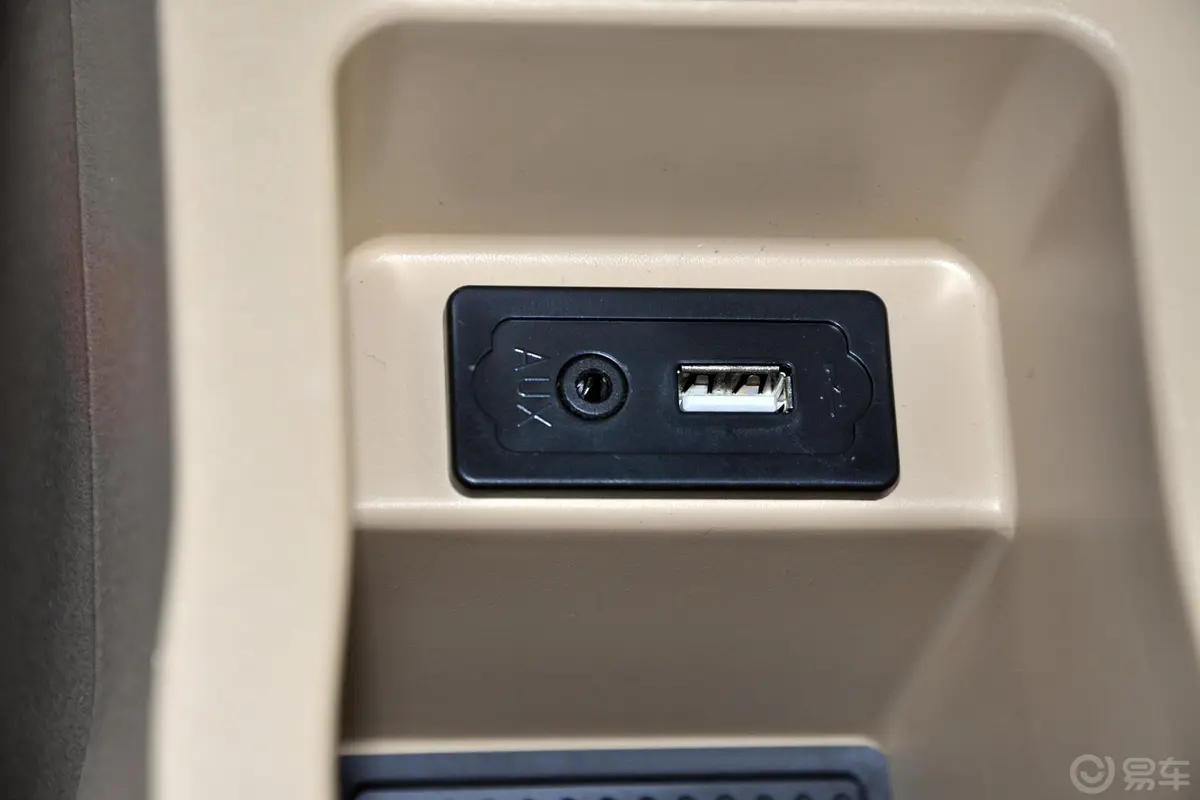 中华H3201.5L 手动 豪华型USB接口