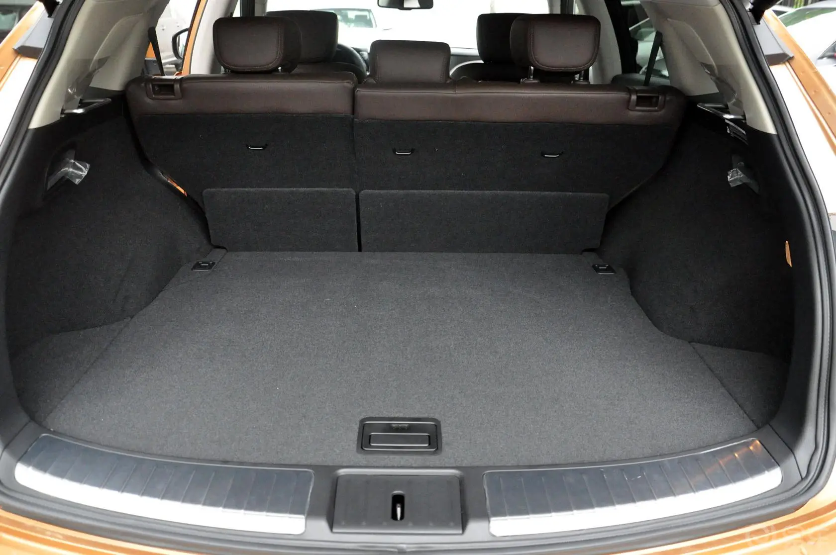 英菲尼迪FX37 标准升级版行李箱空间