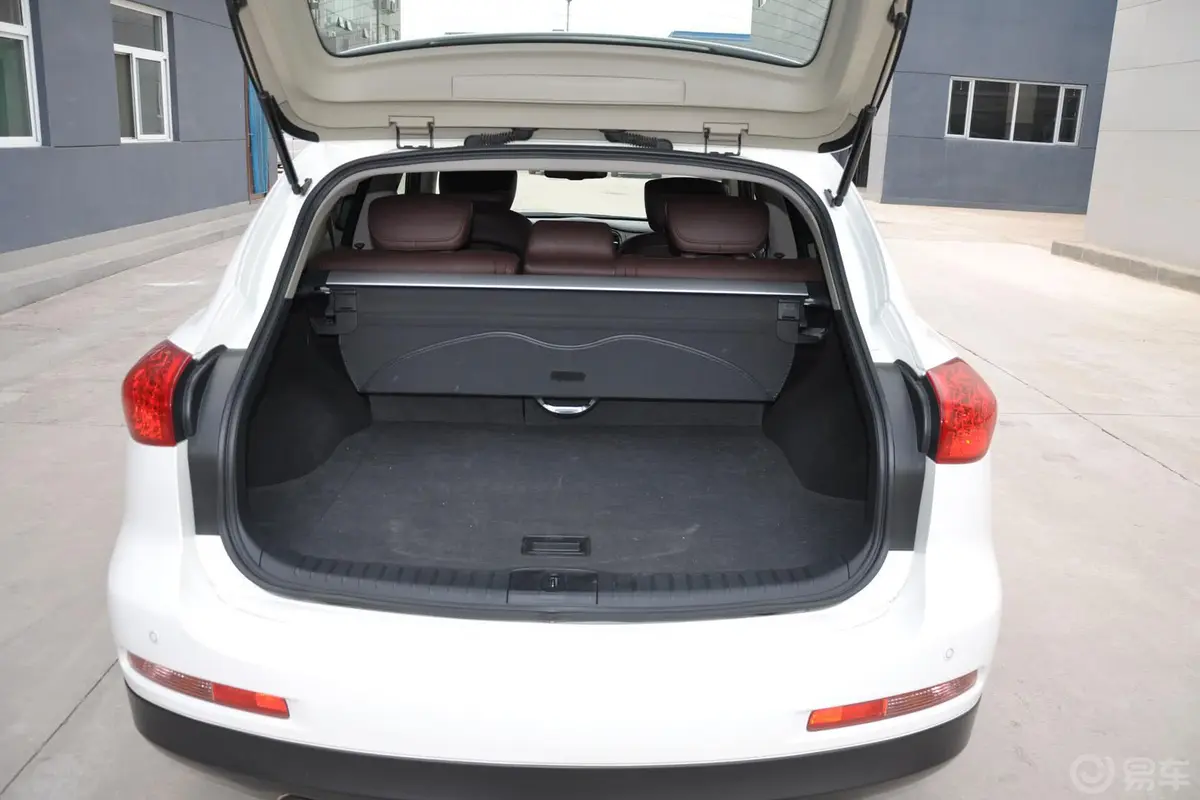 英菲尼迪EX25 2.5L 手自一体 优雅版行李箱空间