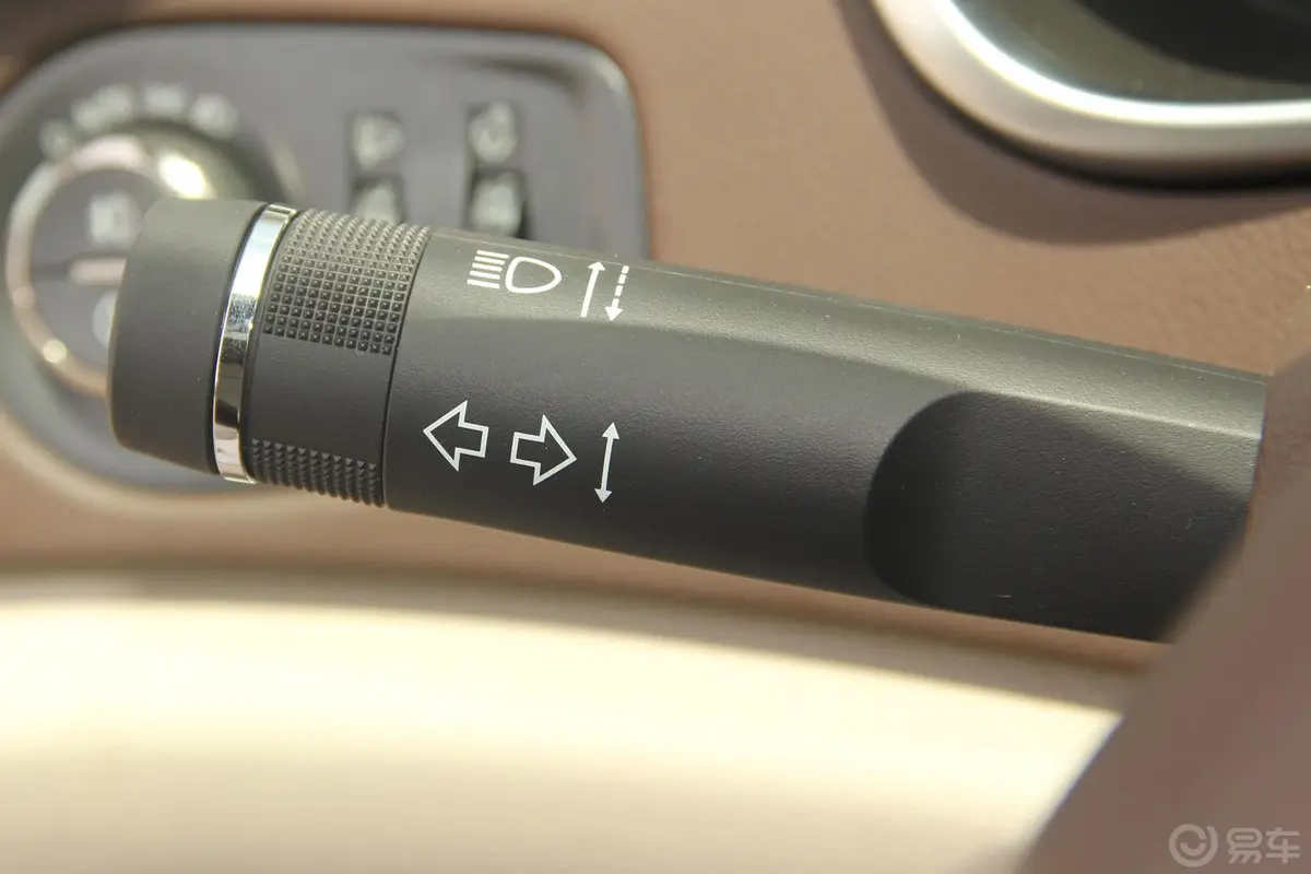 凯迪拉克SRX3.0L 手自一体 舒适型大灯远近光调节柄