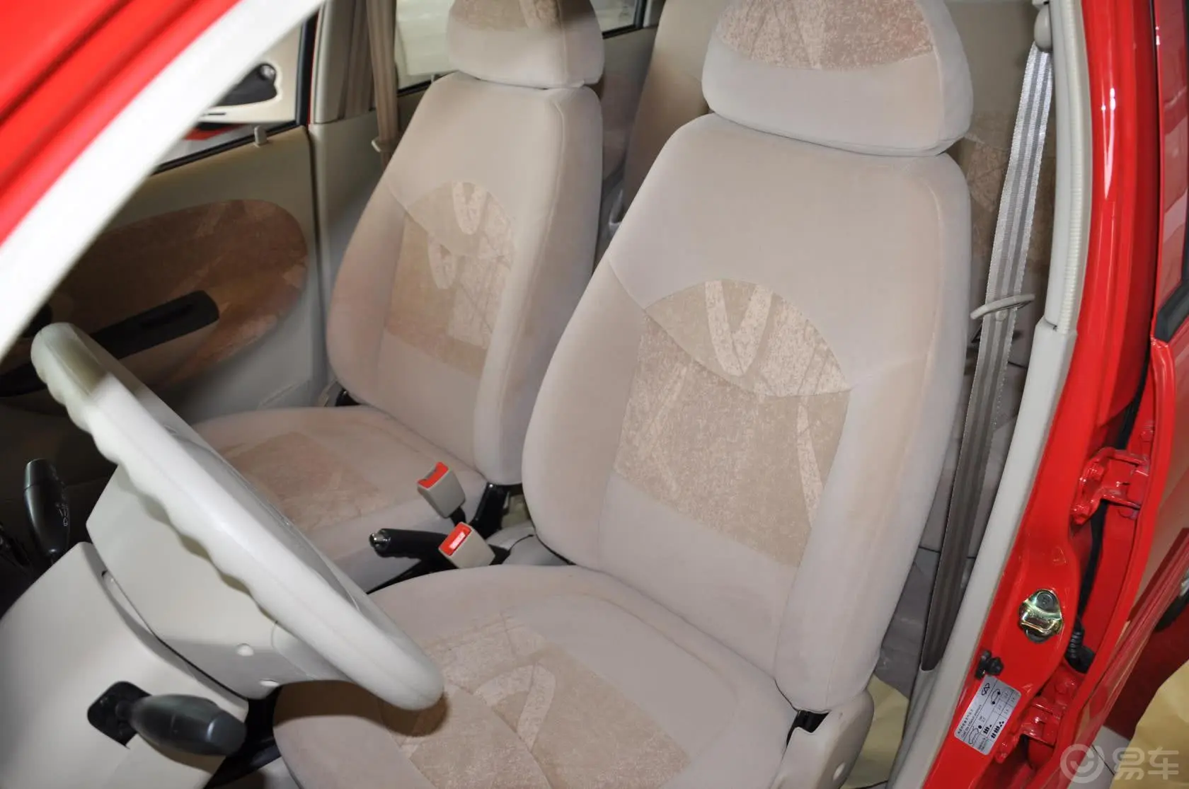 奇瑞QQ31.0L 手动 时尚版 启航型驾驶员座椅