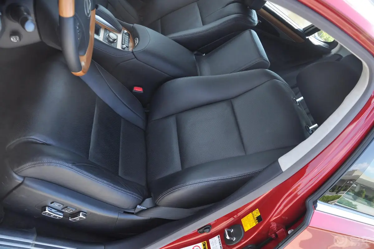 雷克萨斯LS460L 尊贵加长全驱版驾驶员座椅