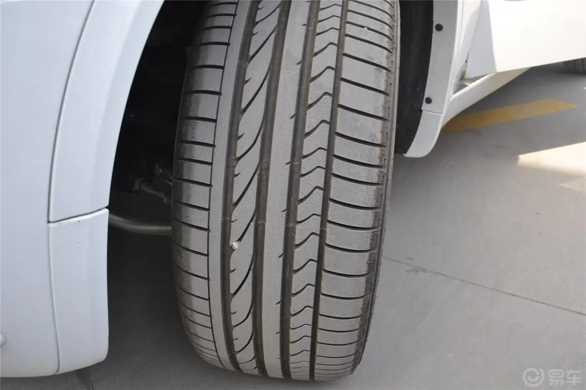宝马X5(进口)xDrive35i M运动型轮胎花纹