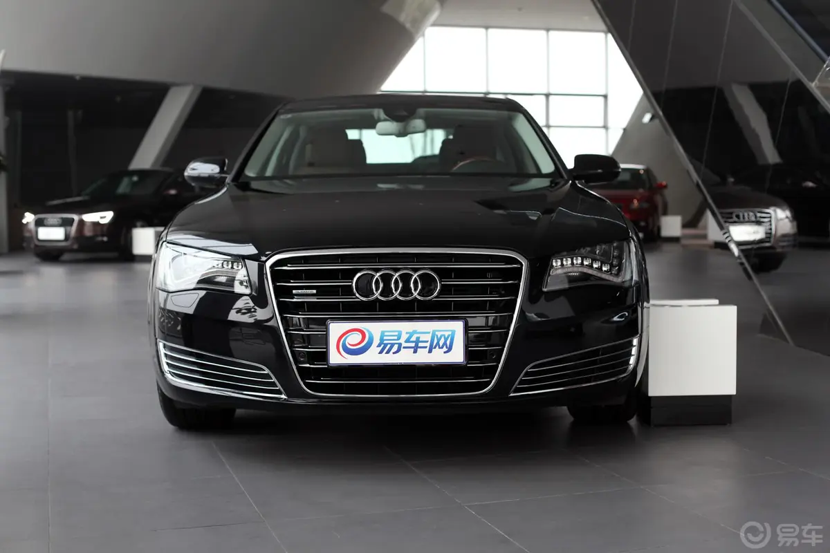 奥迪A8A8L 55 TFSI quattro豪华型正前水平