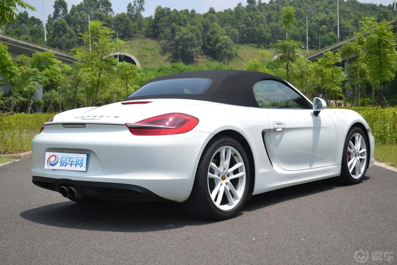 BoxsterBoxster S 3.4侧后45度车头向右水平