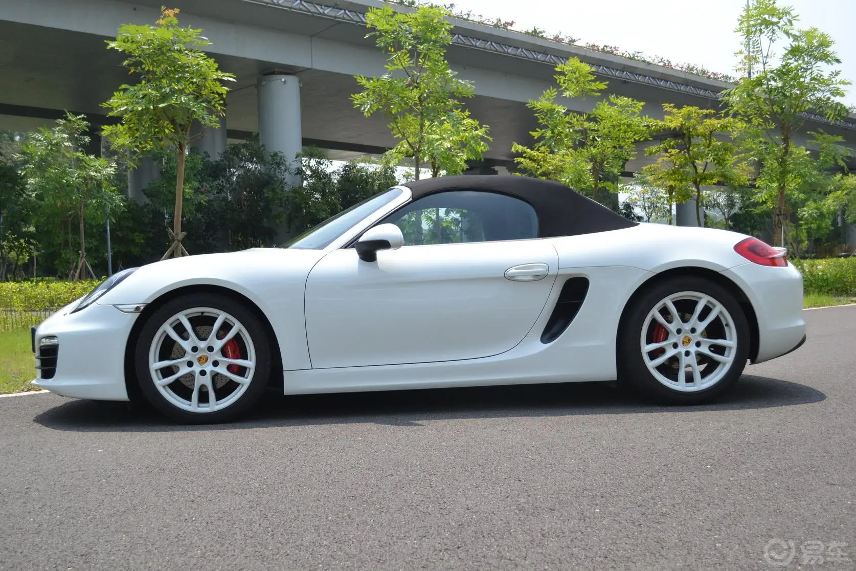 BoxsterBoxster S 3.4正侧车头向左水平
