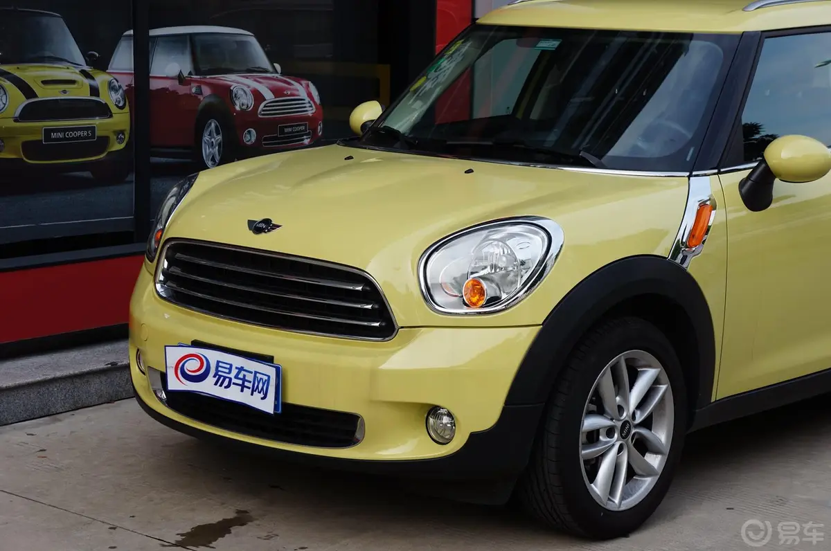 MINI COUNTRYMAN1.6L ONE车头局部