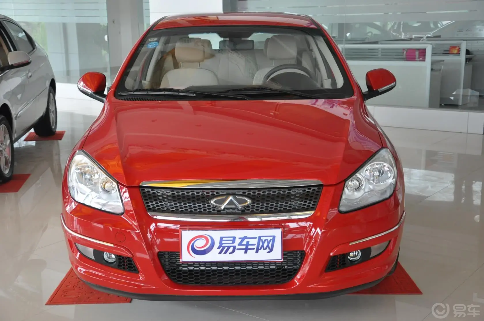 奇瑞A3两厢 1.6L CVT 进取型正前水平