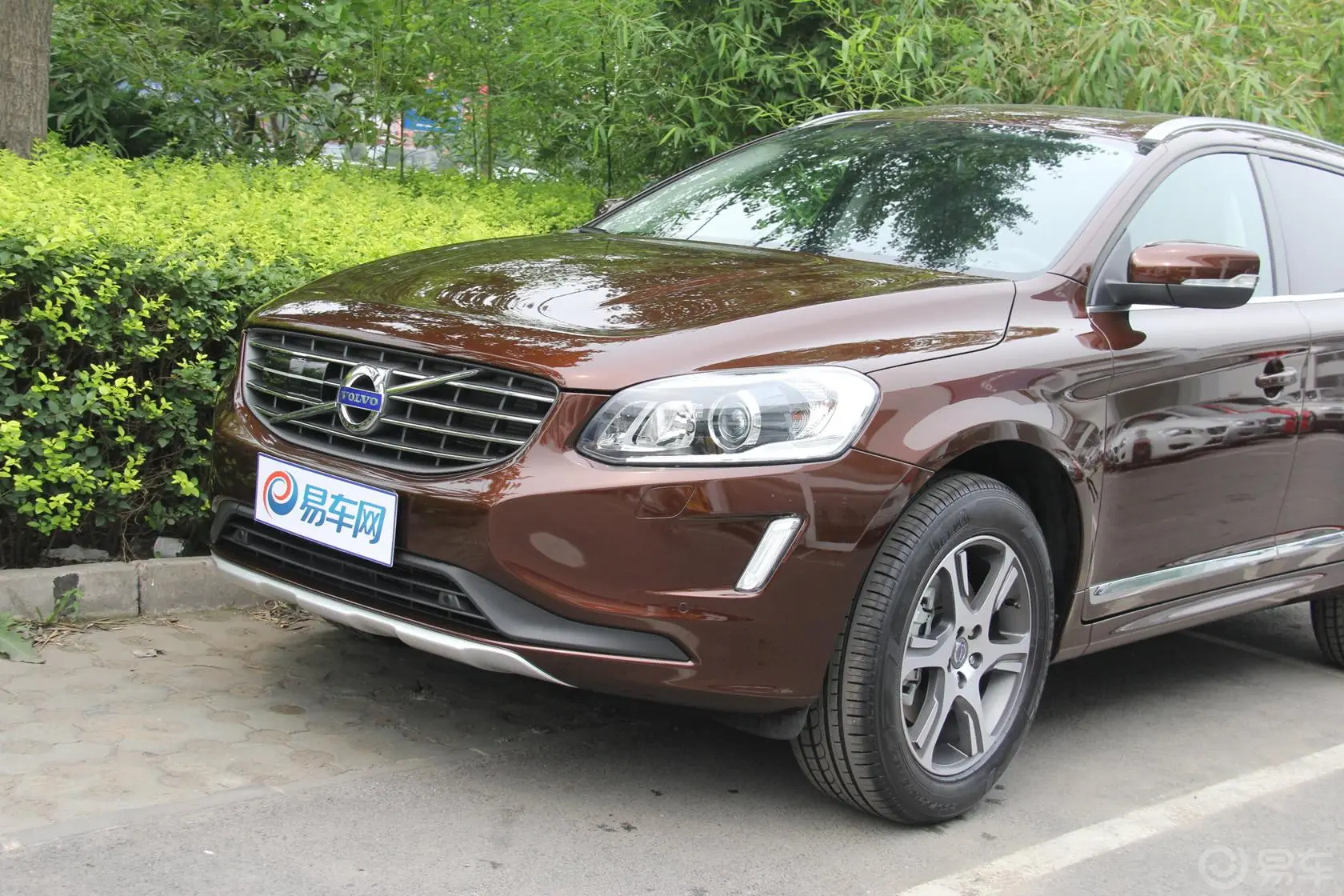 沃尔沃XC60(进口)2.0T T5 改款 智雅版车头局部