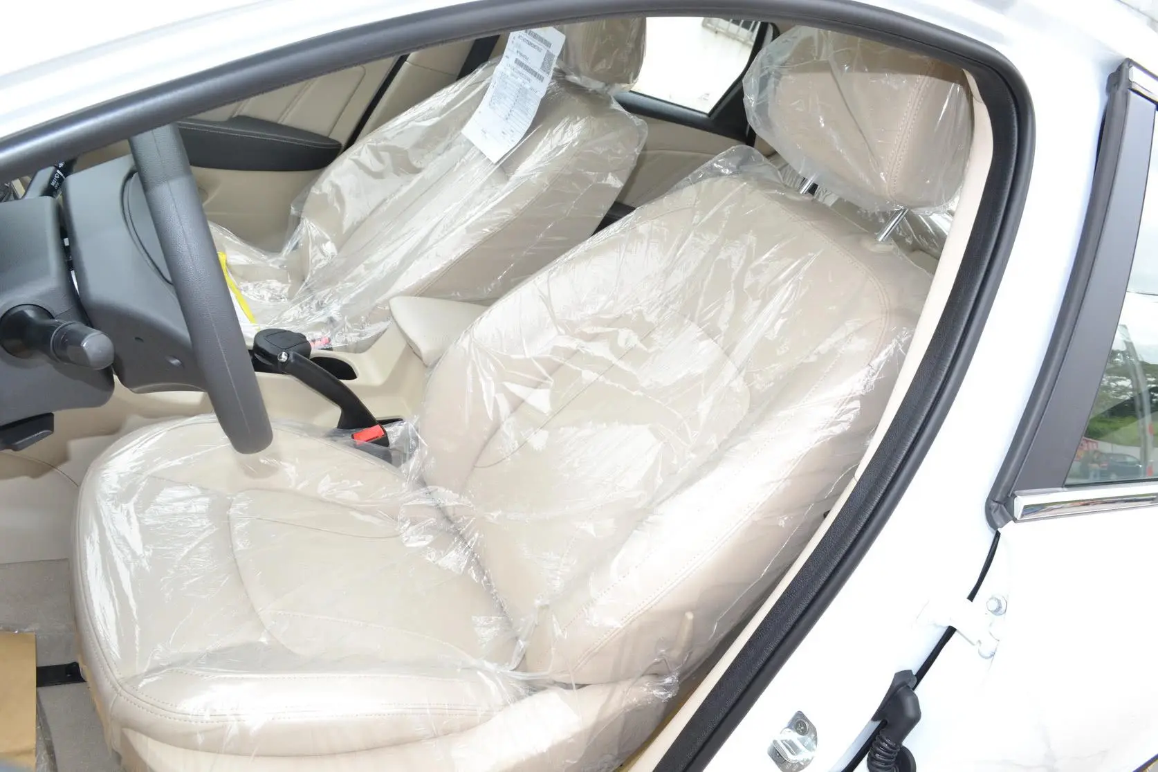 艾瑞泽71.6L CVT 致享版驾驶员座椅