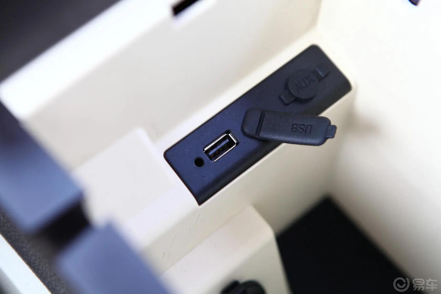 思锐1.5T 自动 尊享型USB接口